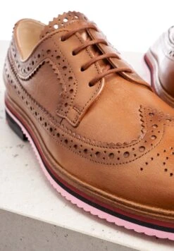 Lloyd Eleganter- Stringate - Braun 9 Lloyd Eleganter- Stringate - Braun -Lloyd 110e3009eea5492cbf2cff3d0f54cbcf