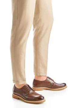 Lloyd Okal - Stringate - Espresso