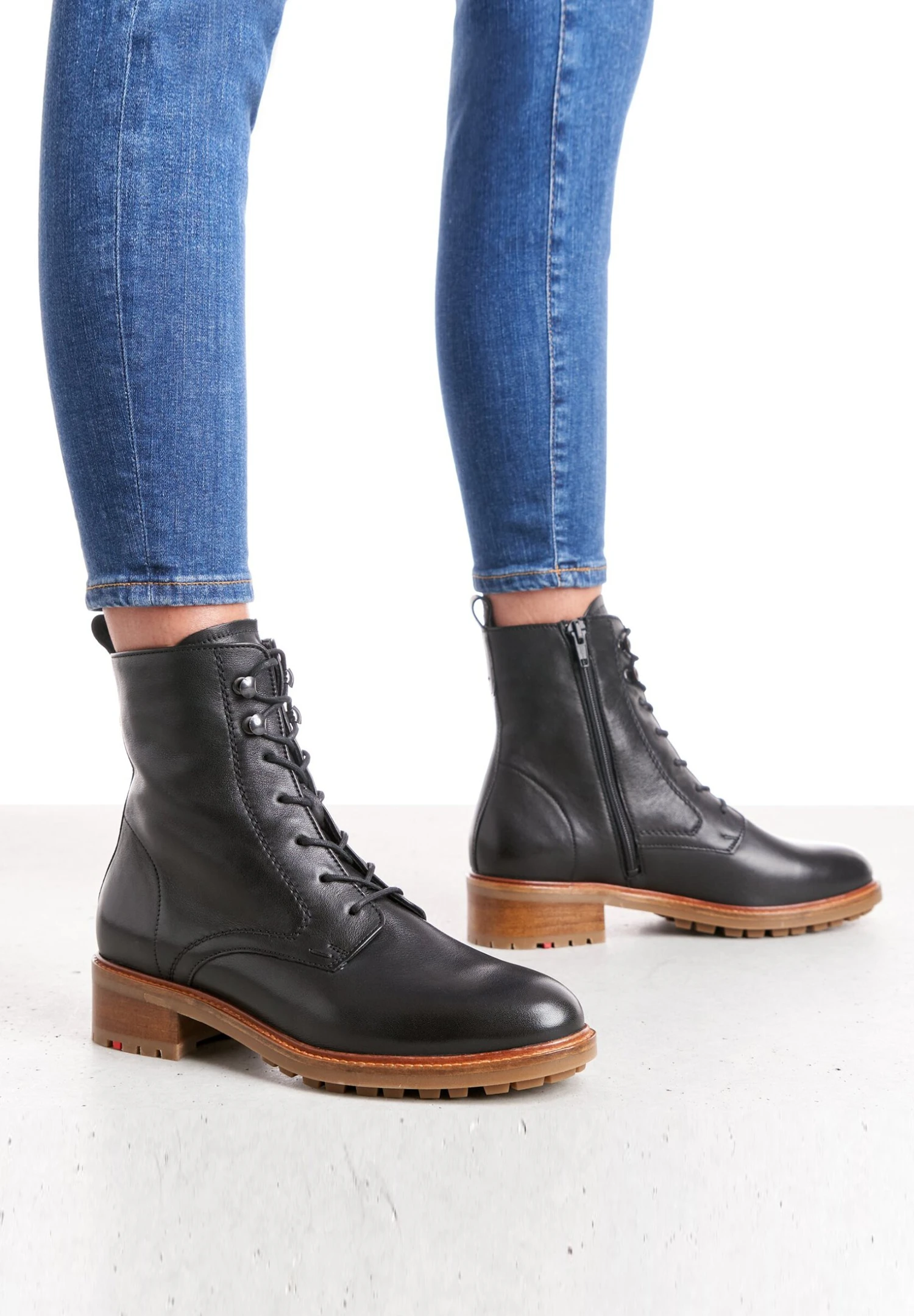 Lloyd Mit SeitlichemStivaletti StringatiSchwarz Donna Stivaletti LL111N04E-Q11 1 Lloyd Mit SeitlichemStivaletti StringatiSchwarz Donna Stivaletti LL111N04E-Q11